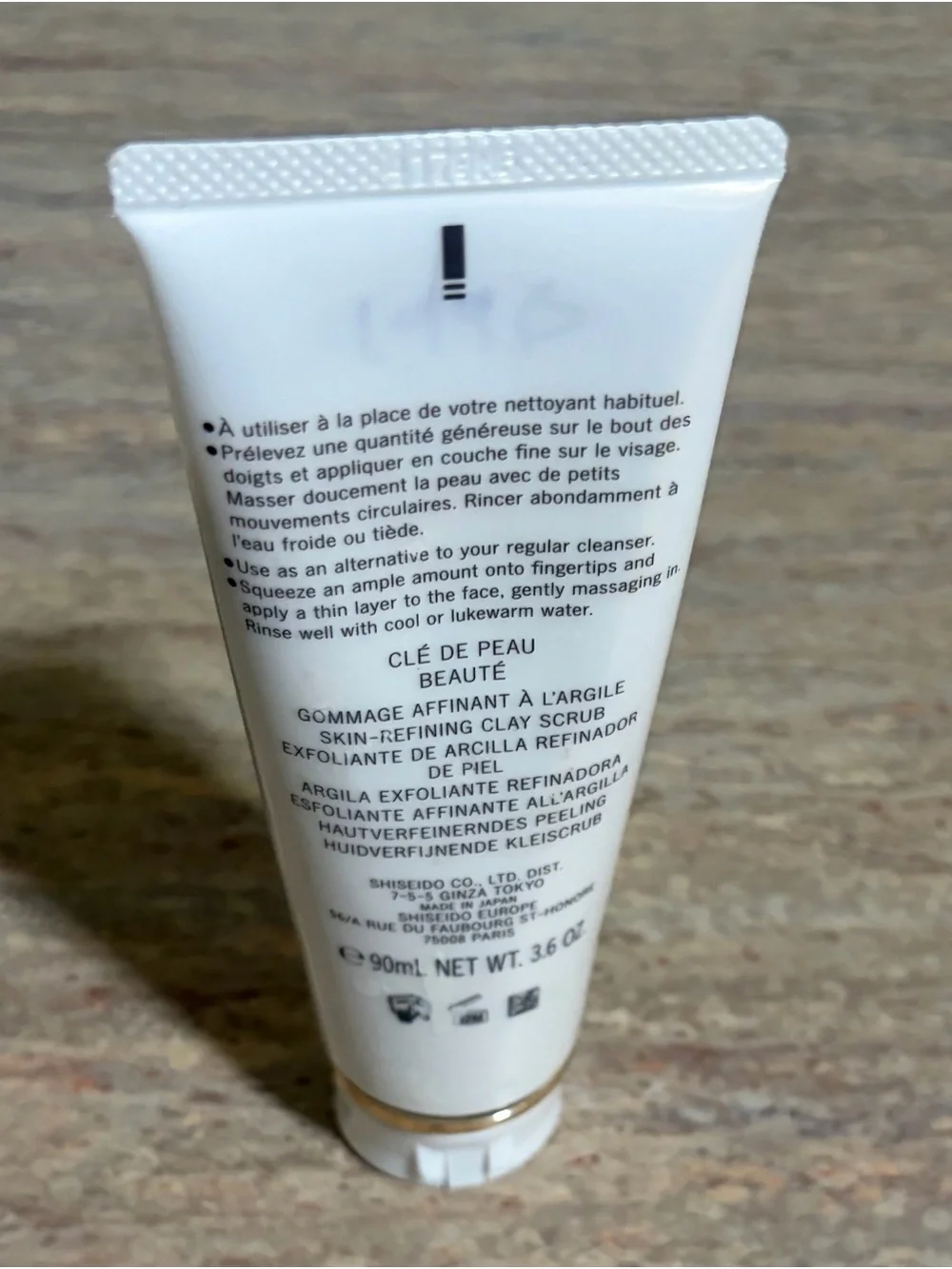 Cle de Peau Skin-Refining Clay Scrub — White